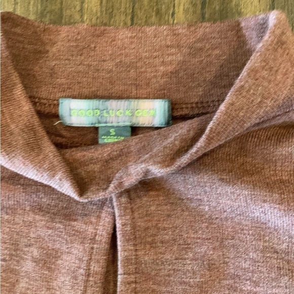 GOOD LUCK GEM Crop key hole twist pink Sweater Shirt Sz small - Picture 3 of 9